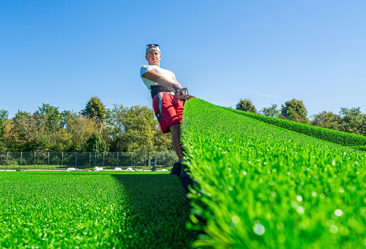 Du LigaTurf Cross GT zero de Polytan sur le terrain d’entraînement du Bayer 04 Leverkusen